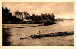 pltnici-na-vahu-hotel-royal