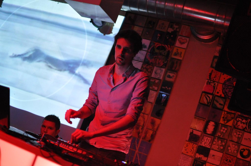 892062_325493397553791_848124624_o