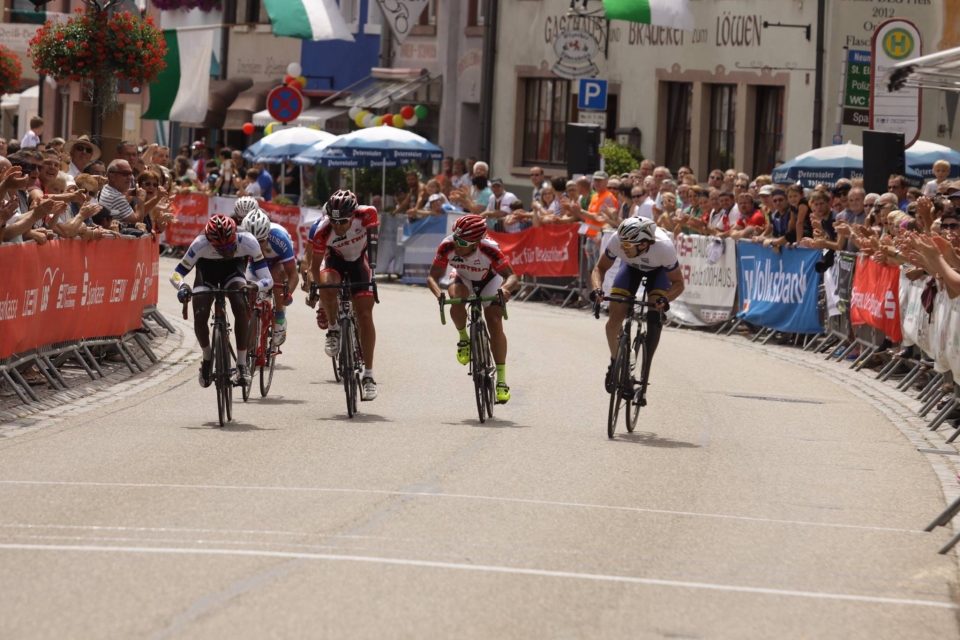 1672018324_5460018504