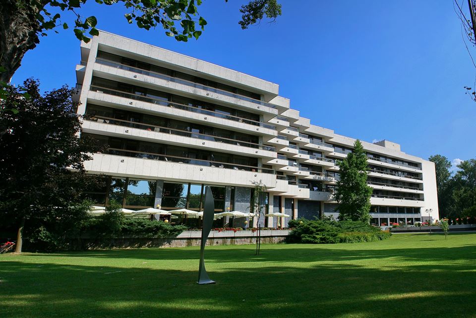 12928301_1310897432260029_4469806843018580075_n