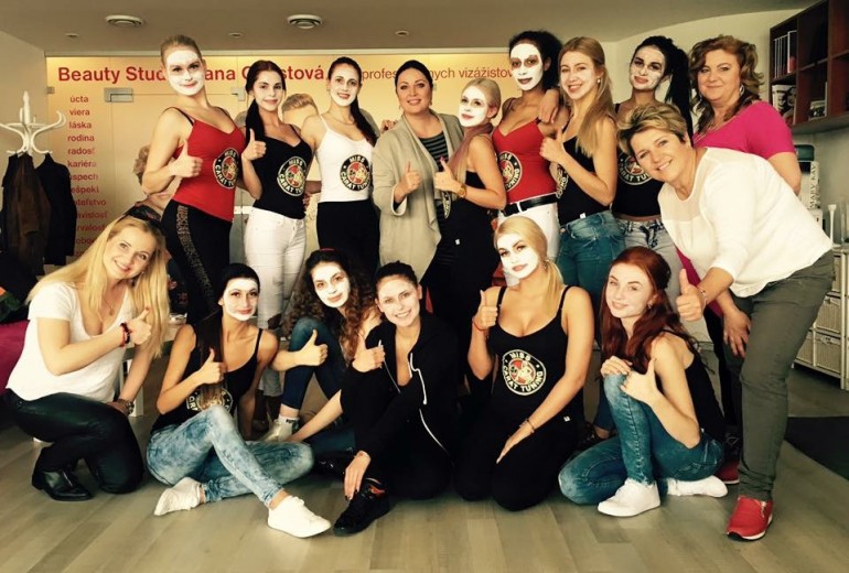 s-maskami-na-tvari-770x520