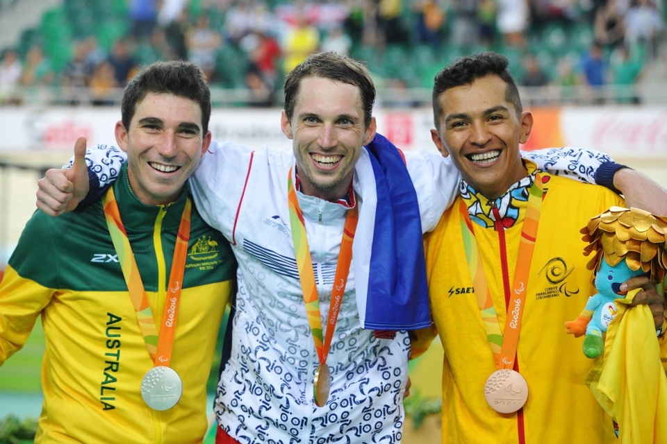 2171730052_5558733324