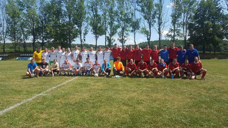 3bd6583af5a14653b7b54db2c9fe7f3e_XL