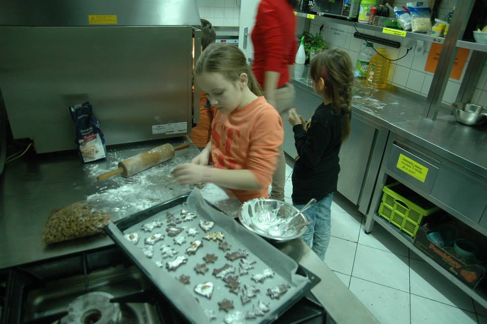 10458528_741802639229477_2640197948791403183_n