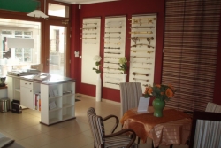 545807_217257615050381_141277185_n