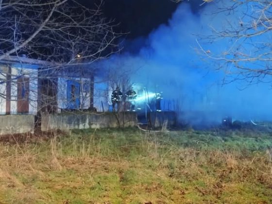 Požiar unimobuniek v bývalom Kempingu Lodenica v Piešťanoch 19.1.2025