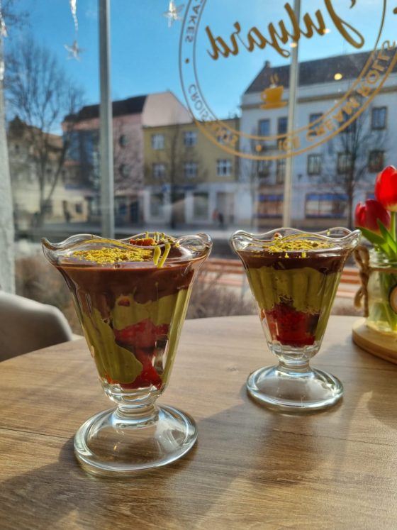 Zmrzlinový pohár palacinkáreň Julyard