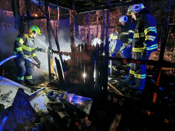 Požiar unimobunky bývalý kemping Lodenica