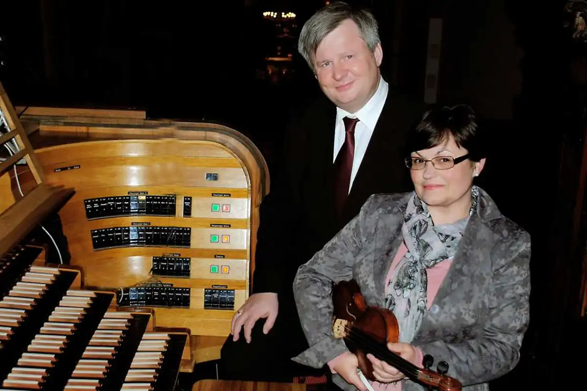 MÁRIA PERUCKA – ROMAN PERUCKI