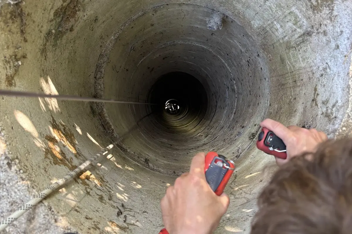 Hasiči z Vrbového vytiahli kocúra zo studne