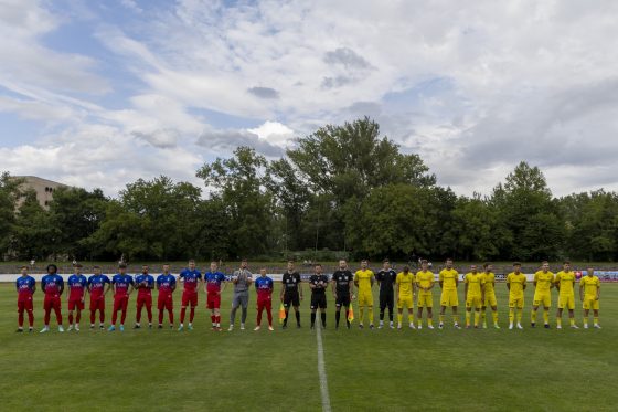 Prvý zápas IV. ligy v sezóne 2025/26 odohrali hráči PFK Piešťany proti FC Pata. Zvíťazili 3:1