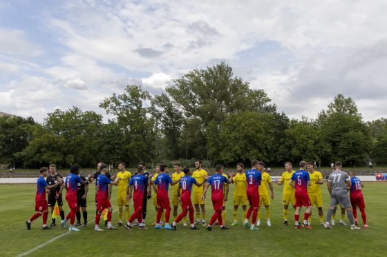 Prvý zápas IV. ligy v sezóne 2025/26 odohrali hráči PFK Piešťany proti FC Pata. Zvíťazili 3:1