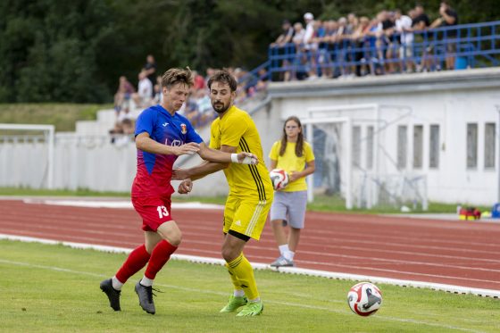 Prvý zápas IV. ligy v sezóne 2025/26 odohrali hráči PFK Piešťany proti FC Pata. Zvíťazili 3:1