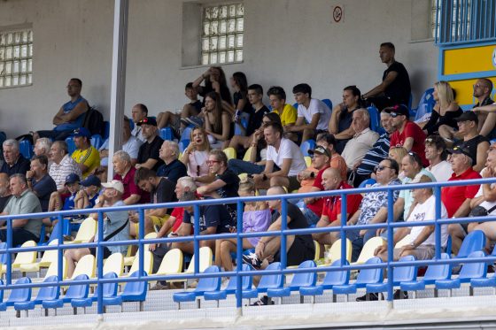 Prvý zápas IV. ligy v sezóne 2025/26 odohrali hráči PFK Piešťany proti FC Pata. Zvíťazili 3:1