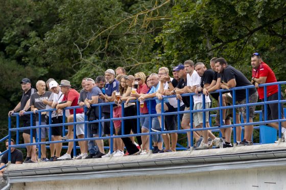 Prvý zápas IV. ligy v sezóne 2025/26 odohrali hráči PFK Piešťany proti FC Pata. Zvíťazili 3:1