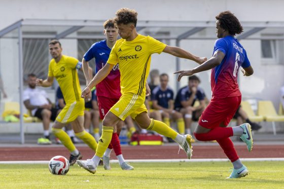 Prvý zápas IV. ligy v sezóne 2025/26 odohrali hráči PFK Piešťany proti FC Pata. Zvíťazili 3:1