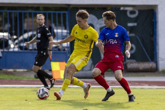 Prvý zápas IV. ligy v sezóne 2025/26 odohrali hráči PFK Piešťany proti FC Pata. Zvíťazili 3:1