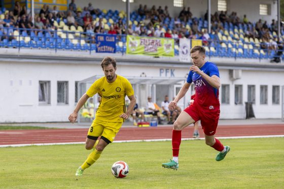 Prvý zápas IV. ligy v sezóne 2025/26 odohrali hráči PFK Piešťany proti FC Pata. Zvíťazili 3:1