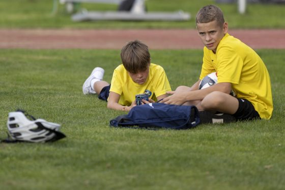 Prvý zápas IV. ligy v sezóne 2025/26 odohrali hráči PFK Piešťany proti FC Pata. Zvíťazili 3:1