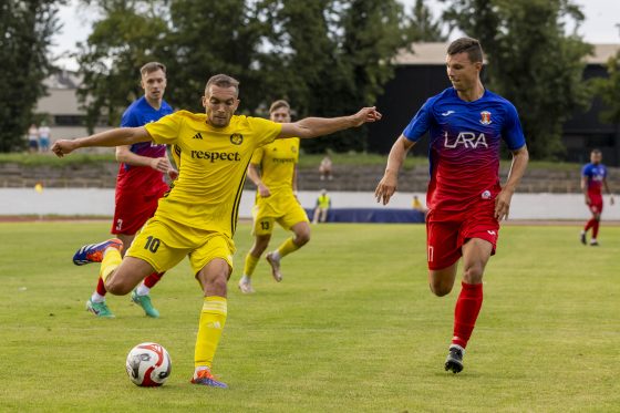 Prvý zápas IV. ligy v sezóne 2025/26 odohrali hráči PFK Piešťany proti FC Pata. Zvíťazili 3:1