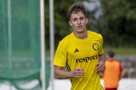 Prvý zápas IV. ligy v sezóne 2025/26 odohrali hráči PFK Piešťany proti FC Pata. Zvíťazili 3:1