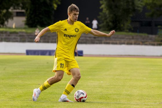 Prvý zápas IV. ligy v sezóne 2025/26 odohrali hráči PFK Piešťany proti FC Pata. Zvíťazili 3:1