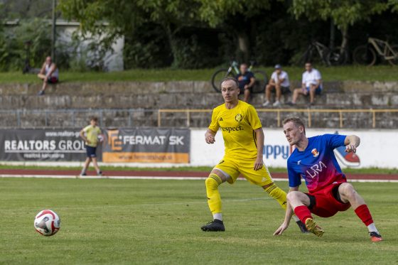 Prvý zápas IV. ligy v sezóne 2025/26 odohrali hráči PFK Piešťany proti FC Pata. Zvíťazili 3:1