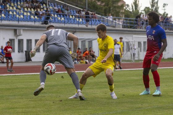 Prvý zápas IV. ligy v sezóne 2025/26 odohrali hráči PFK Piešťany proti FC Pata. Zvíťazili 3:1