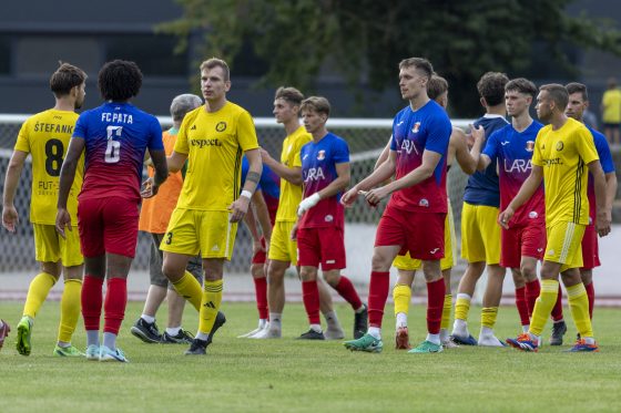 Prvý zápas IV. ligy v sezóne 2025/26 odohrali hráči PFK Piešťany proti FC Pata. Zvíťazili 3:1