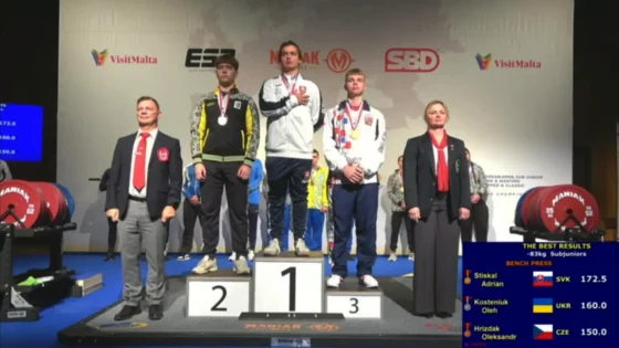 Adrián Stískal majstrom Európy v tlaku na lavičke medzi dorastencami