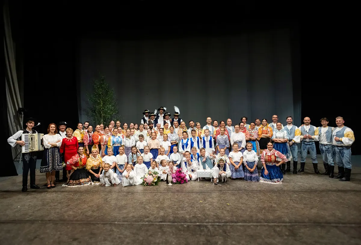 Spoločná fotografia Folklórny súbor LUSK Krakovany