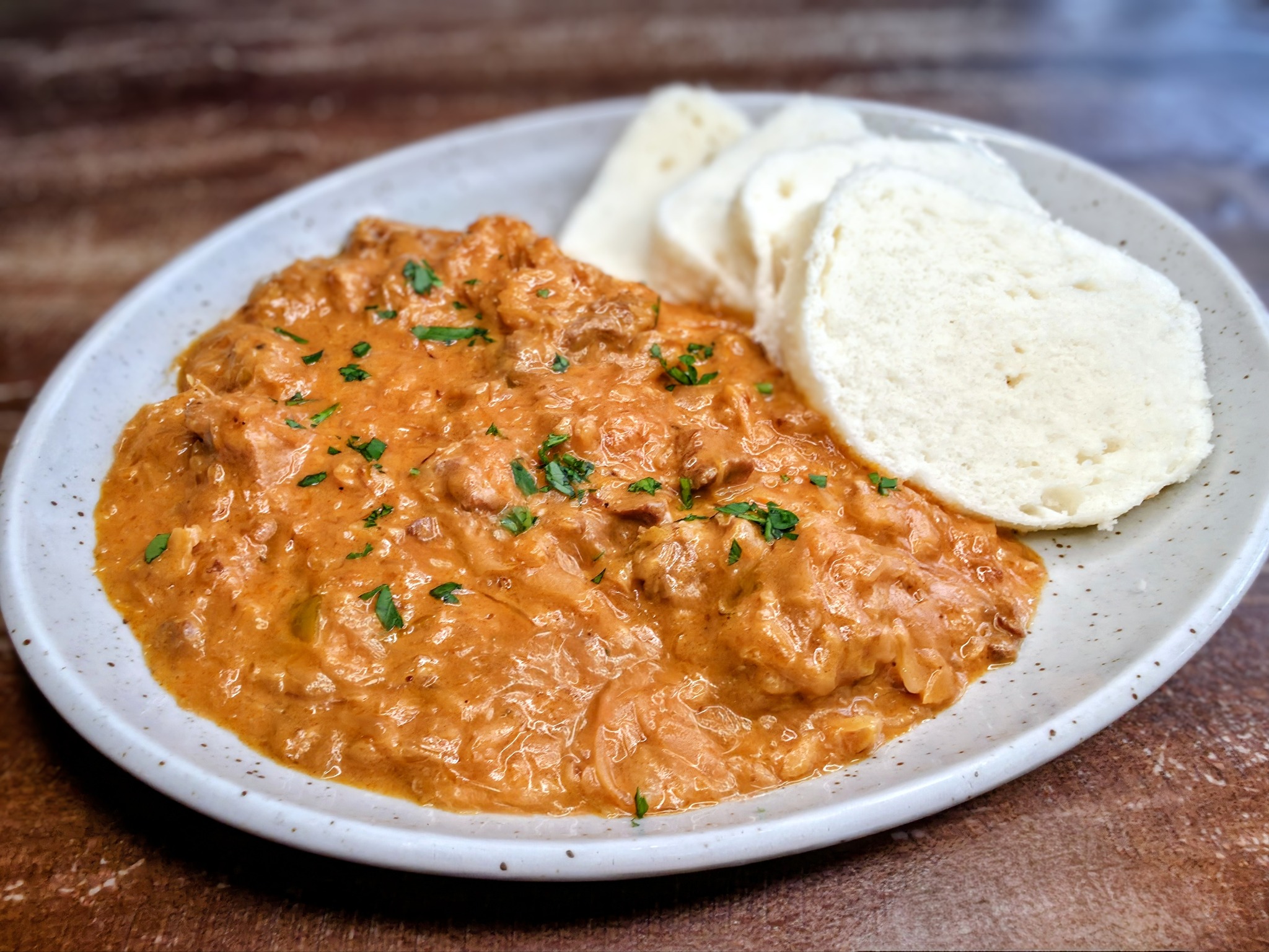 Segedínsky guláš s knedľou Obedové menu Pivovar ŽiWell