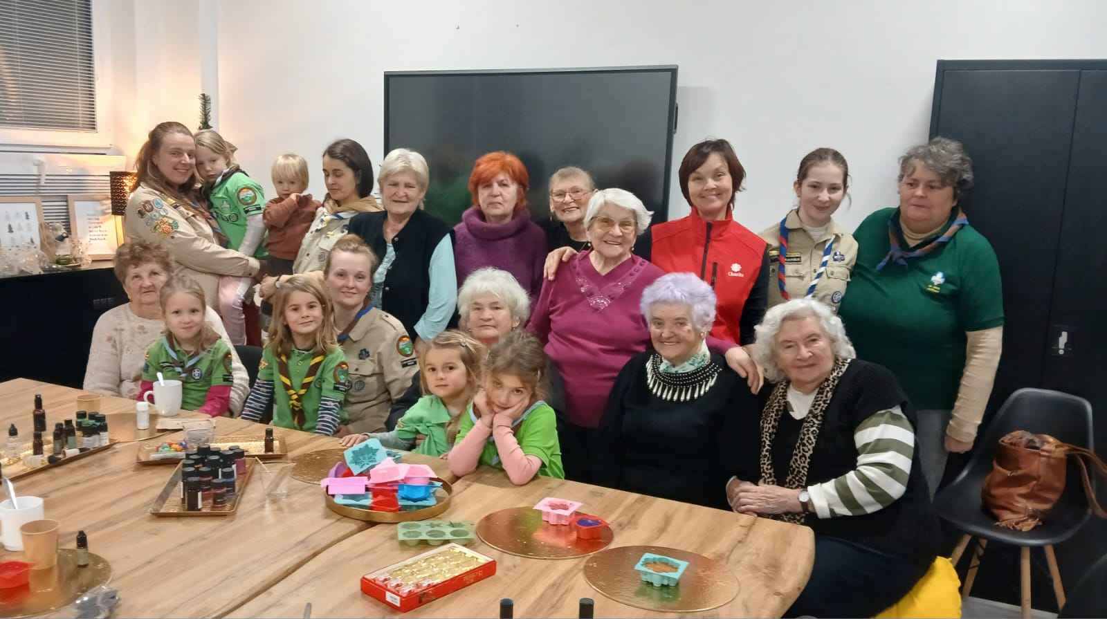 Skautky a seniorky v Charite