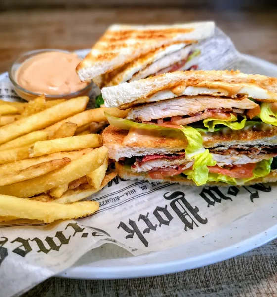 Club sandwich hranolky Obedove menu Pivovar ZiWell