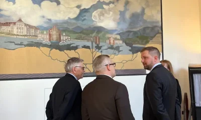 Minister zdravotníctva SR Kamil Staško v piešťanských kúpeľoch s Emenuelom Paulechom, členom predstavenstva a Petrom Bednarčíkom, generálnym riaditeľom SLKP.