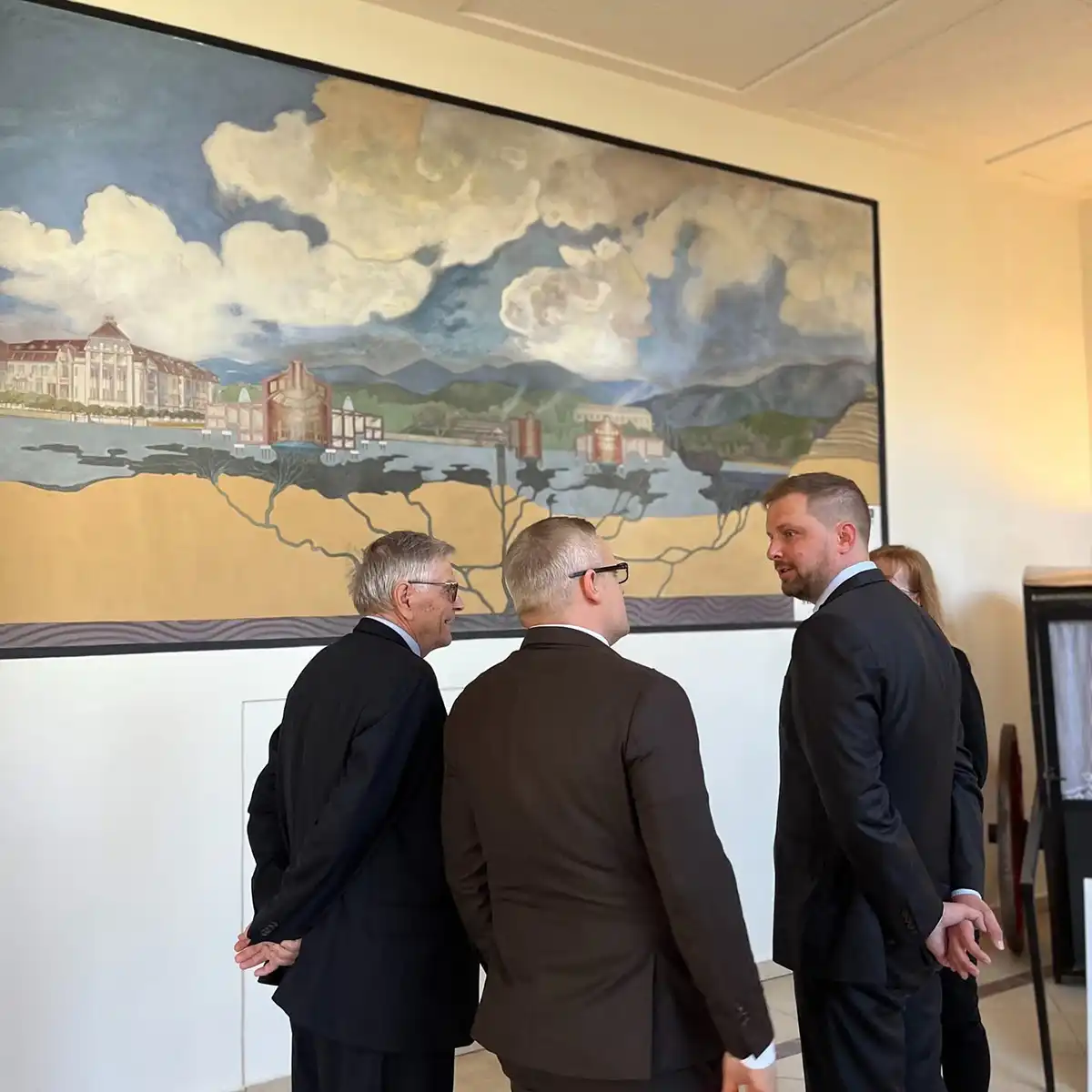 Minister zdravotníctva SR Kamil Staško v piešťanských kúpeľoch s Emenuelom Paulechom, členom predstavenstva a Petrom Bednarčíkom, generálnym riaditeľom SLKP.