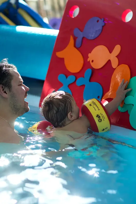 babyland plavecke kurzy otec s dietatom v bazene